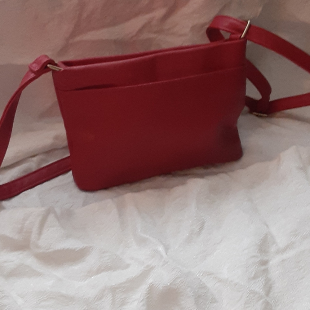 Red leather small shoulder bag